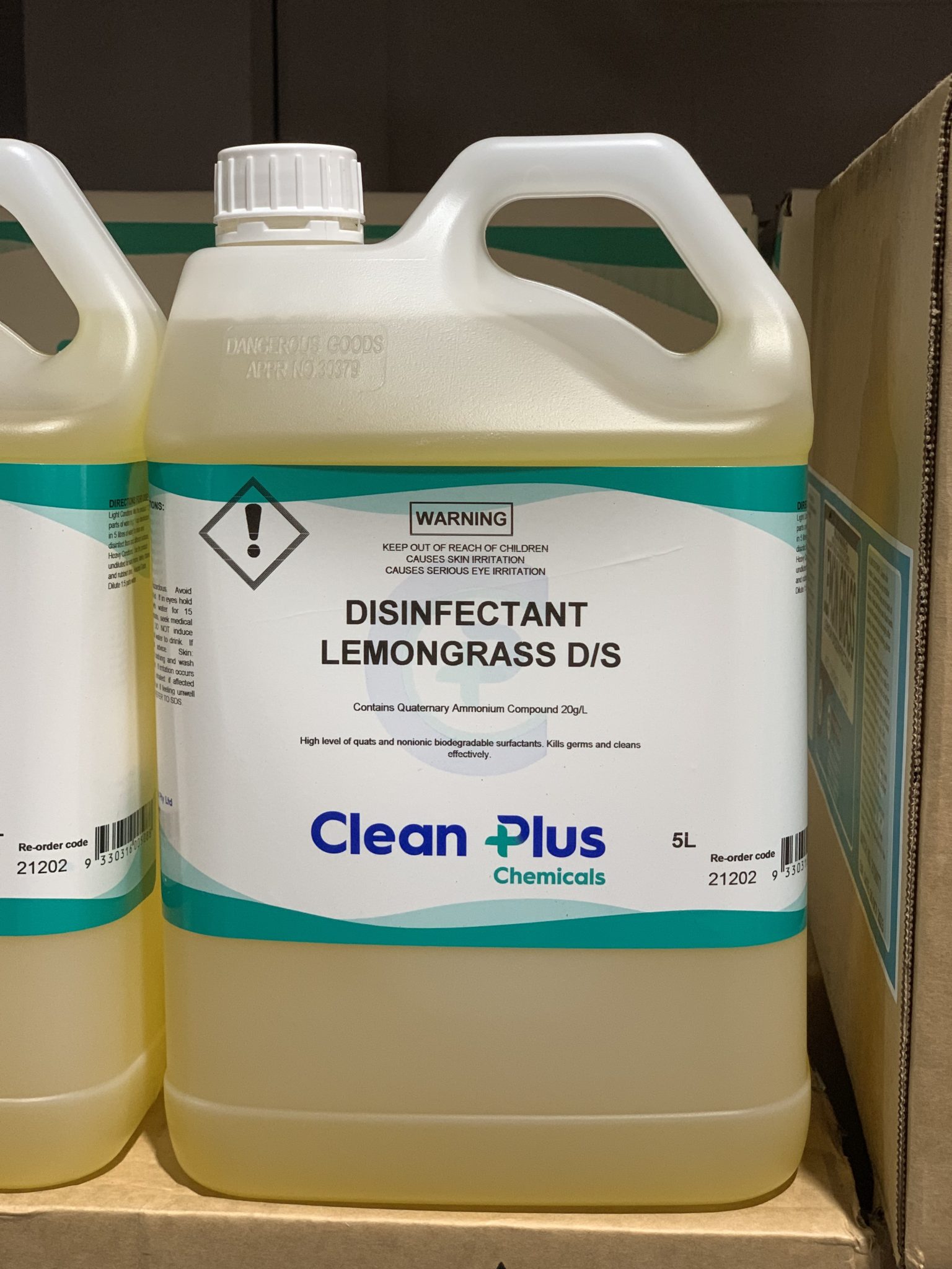 Clean Plus Lemongrass Concentrated Disinfectant - Ultimate Cleaning 